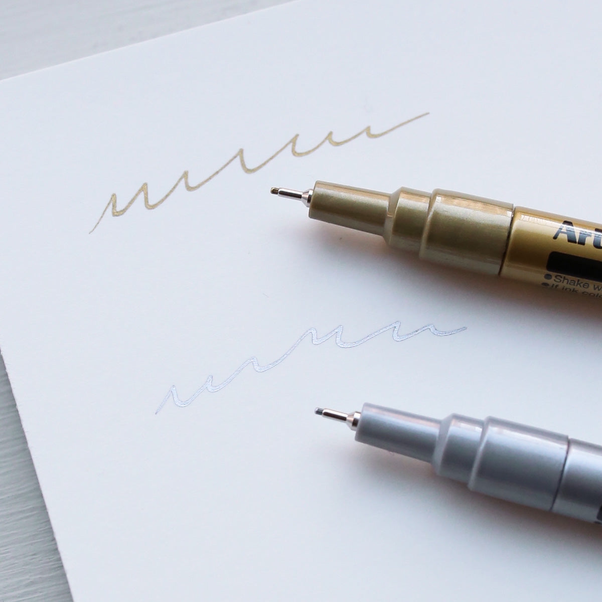 ARTLINE FINELINER METALLIC MARKER PEN // SILVER