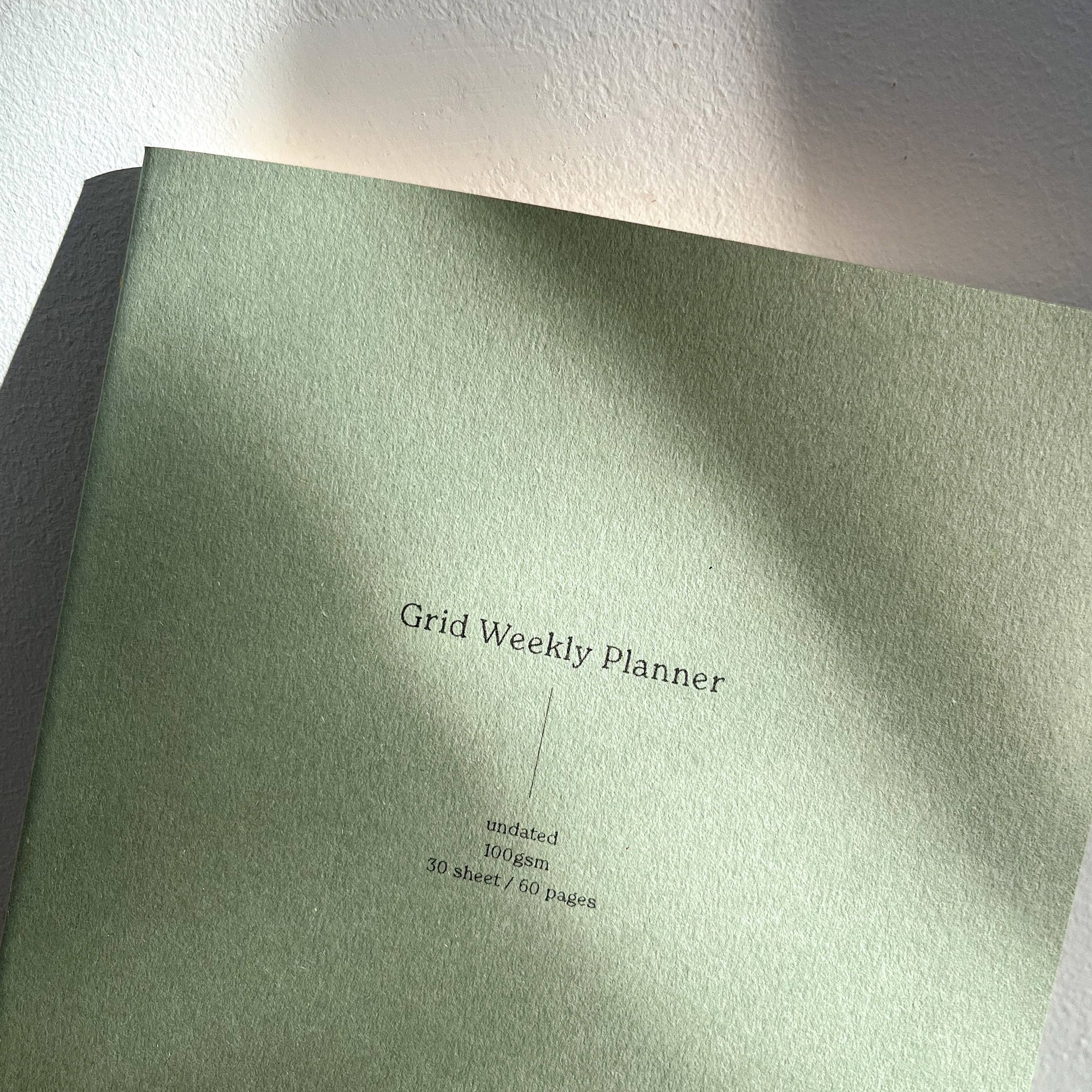 WEEKLY PLANNER NOTEBOOK GRID // PALE GREEN