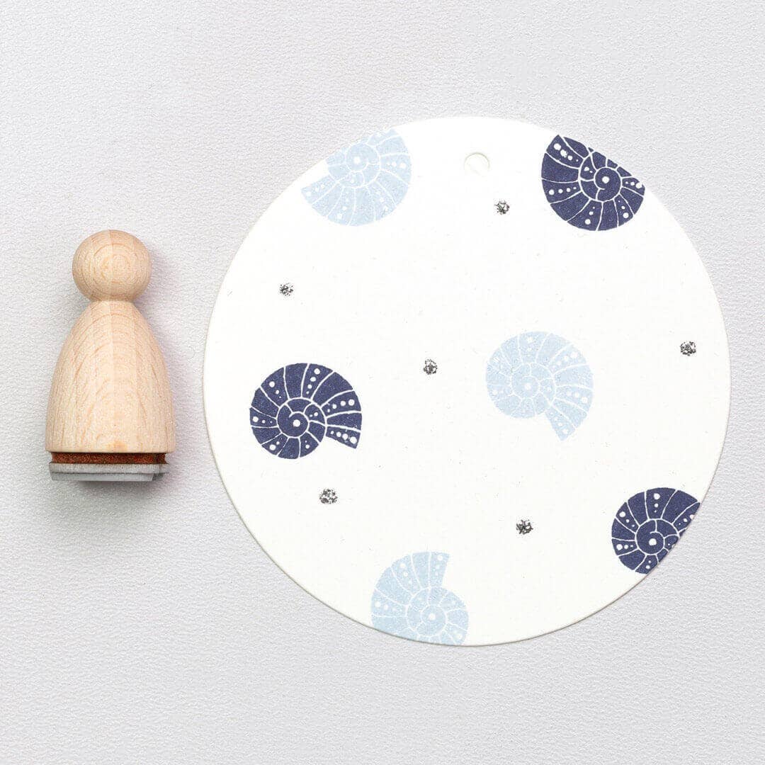 RUBBER STAMP // SHELL DOTS