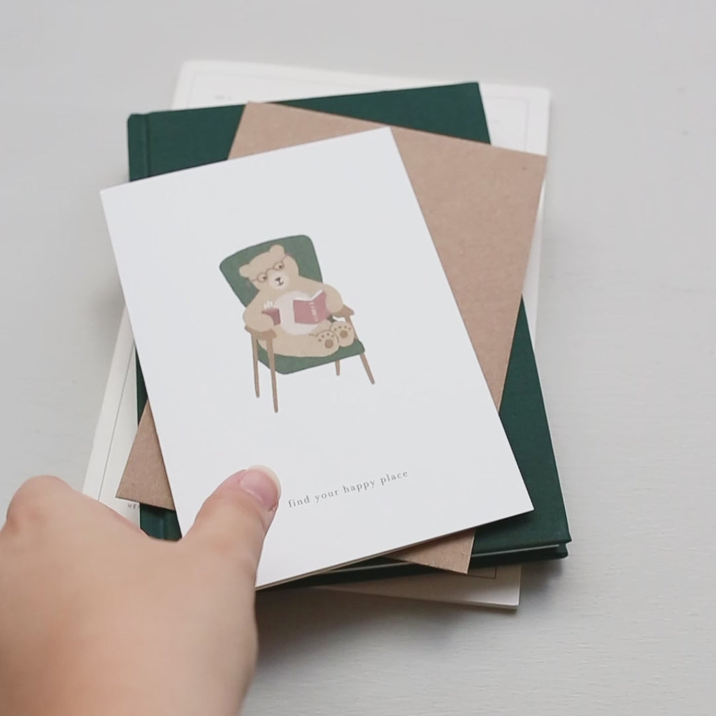 GREETING CARD // READING BEAR