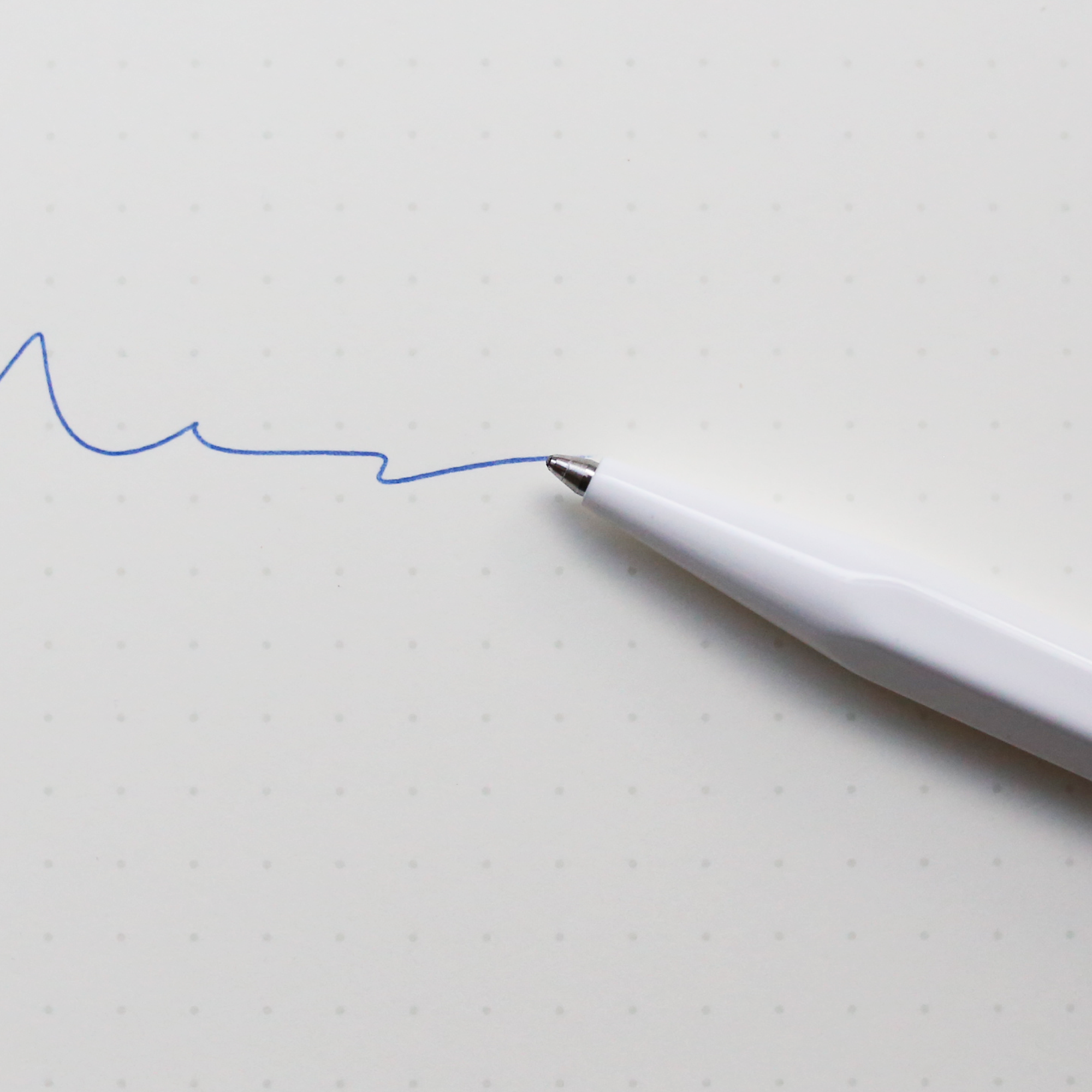849 BALLPOINT PEN // METAL WHITE