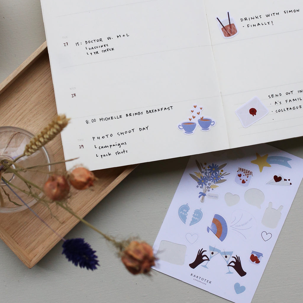 WEEKLY PLANNER NOTEBOOK