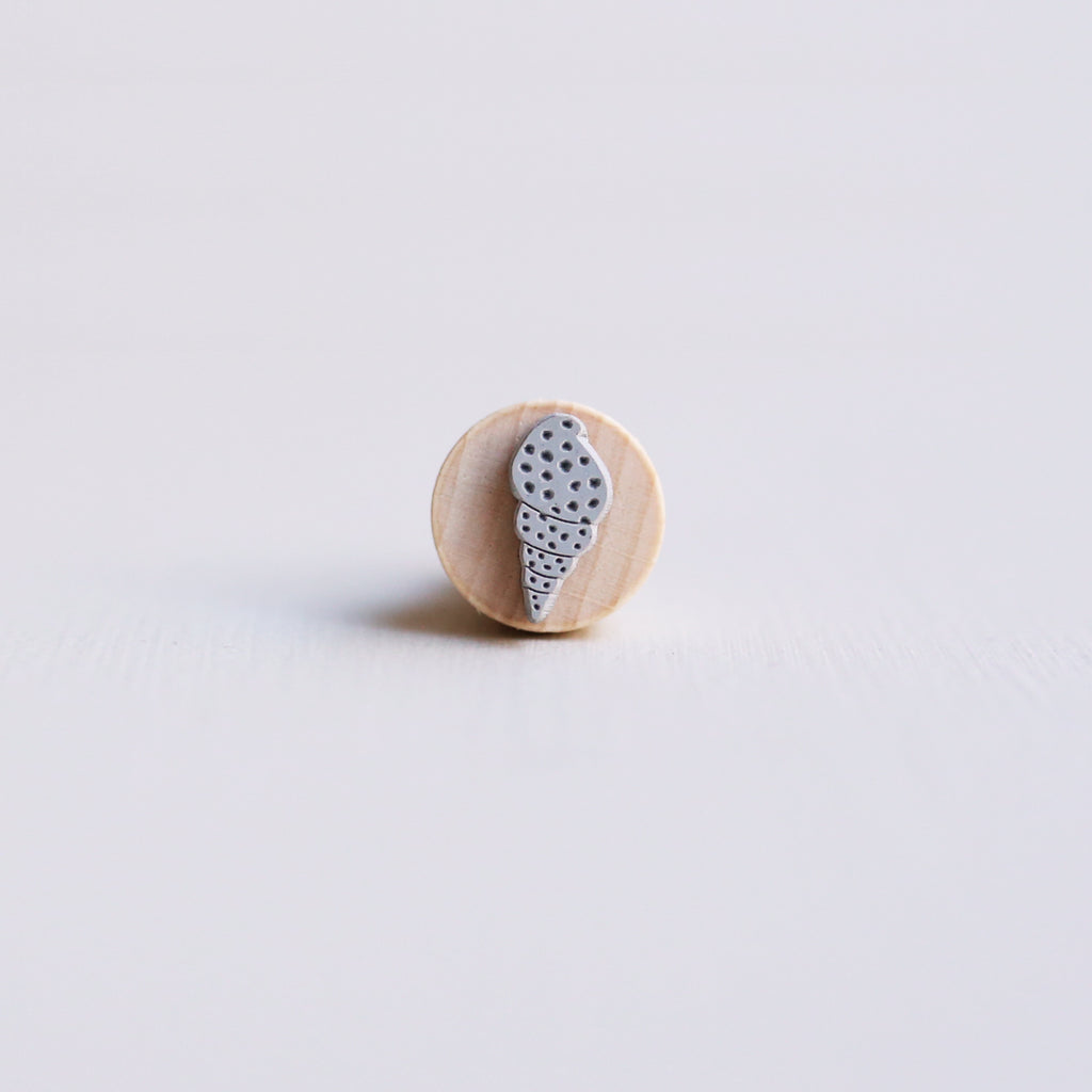 STEMPEL // KONKYLIE