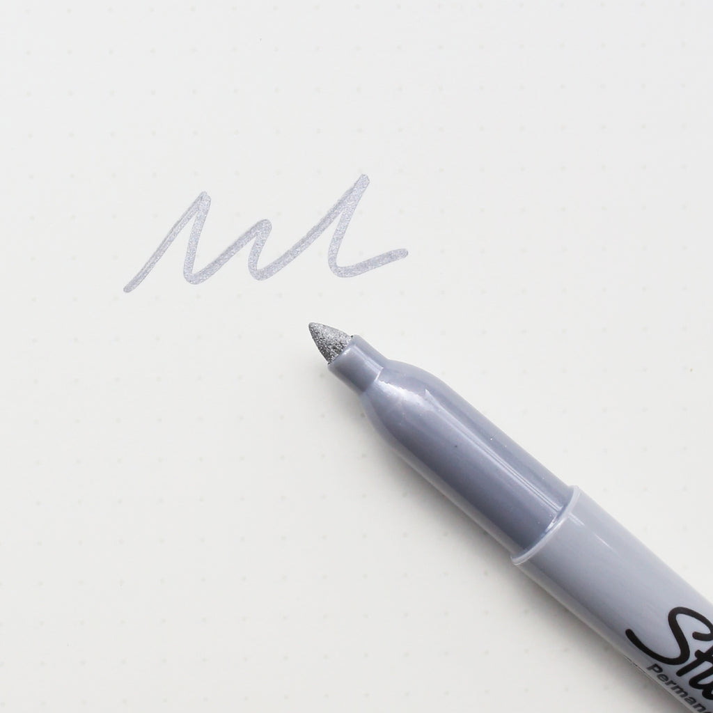 METALLIC PERMANENT MARKER PEN // SILVER